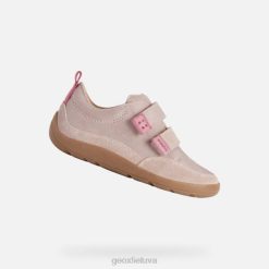 XV061074 nuoga mergina šviesi rožė Geox